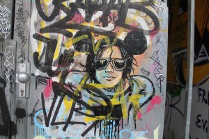 Alice-Streetart-Berlin-2