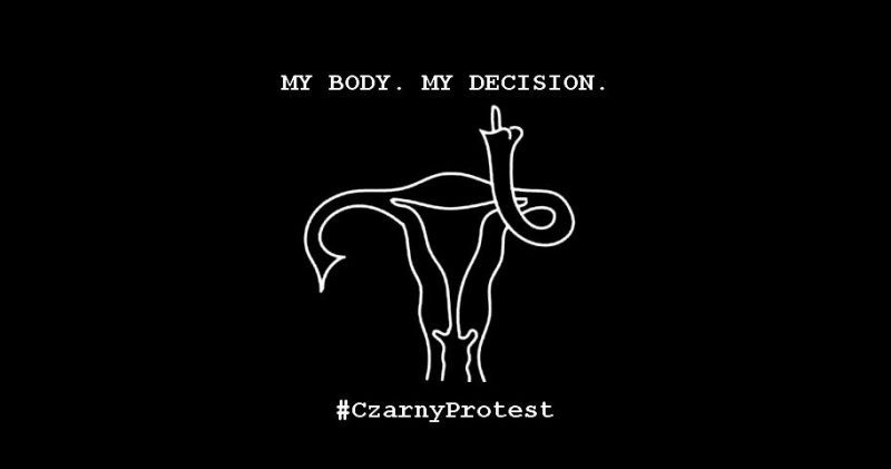 #czarnyprotest – Frauen* protestierten mit schwarzer Kleidung gegen das neue Abtreibungsgesetz.